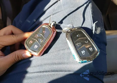 2017 Cadillac Xt5 Luxury z USA, uszkodzony, nr VIN 1GYKNBRS1HZ241996